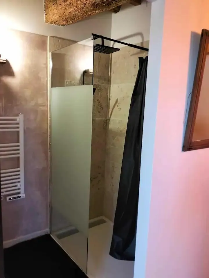 Appartement La Taniere à Lagarde-Pareol France