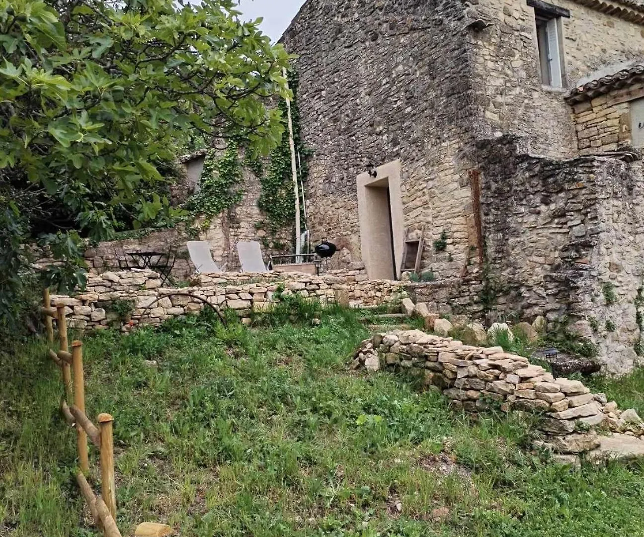 Appartement La Taniere à Lagarde-Pareol